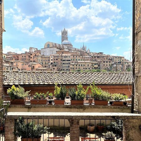 Camporegio 31- In Centro Con Vista Sul Duomo Siena Exterior photo